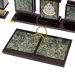 Настольный письменный набор из нефрита на ножках Executive Recruitment варинант исполнения - 2 | Loft Concept в Саратове