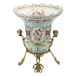 Ваза из голубого фарфора с рисунком птиц и цветов и декоративными элементами Blue Garden варинант исполнения - 1 | Loft Concept в Саратове