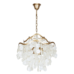 Люстра подвесная с белыми перламутровыми подвесками и изогнутыми золотистыми элементами Диаметр 50 см SHELL Chandelier варинант исполнения - 1 | Loft Concept в Саратове