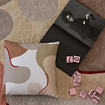 Подушка декоративная хлопковая бежевого цвета с абстрактным принтом Elysian Flow Sand варинант исполнения - 5 | Loft Concept в Саратове