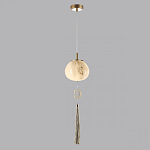 Подвесной светильник с шарообразным плафоном из белого стекла с подвеской из камня и кисточкой Agatelle варинант исполнения - 4 | Loft Concept в Саратове