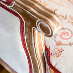 Трехместный диван из массива бука бежевый с растительным орнаментом Raffael Renaissance Beige Sofa варинант исполнения - 7 | Loft Concept в Саратове