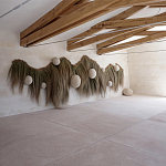 Большая дизайнерская Инсталляция из соломы RAFFIA Installation  варинант исполнения - 6 | Loft Concept в Саратове