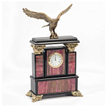 Часы настольные из родонита и бронзы с декором в виде орла Eagle Stone Clock варинант исполнения - 2 | Loft Concept в Саратове