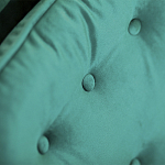 Кресло с мягкой обивкой из велюра на 4-х ножках из массива березы Scarlett Armchair green варинант исполнения - 4 | Loft Concept в Саратове