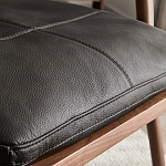 Кресло c каркасом из массива дерева и мягкой кожаной обивкой Walnut Armchair варинант исполнения - 7 | Loft Concept в Саратове