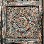 Индийский шкаф с орнаментом резьба из дерева Indian Antique Furniture  варинант исполнения - 1 | Loft Concept в Саратове