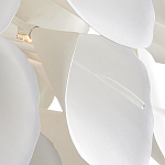 Люстра белая каплевидной формы из цветков лилии White Natural Lines варинант исполнения - 3 | Loft Concept в Саратове