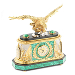 Часы настольные из натурального камня Малахит с декором в виде орла в подарочной коробке Eagle Stone Clock варинант исполнения - 2 | Loft Concept в Саратове