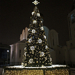 Уличная Новогодняя Ель с золотыми шарами и звездой на вершине в комплекте варинант исполнения - 2 | Loft Concept в Саратове