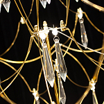 Люстра подвесная с изогнутым металлическим каркасом и множеством хрустальных подвесок Золото Диаметр 80 см Quasar варинант исполнения - 2 | Loft Concept в Саратове