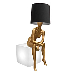 Лампа MANNEQUIN LAMP с абажуром девушка на кресле варинант исполнения - 3 | Loft Concept в Саратове