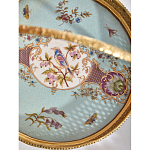 Блюдо круглое с ручкой и голубым фарфоровым дном с цветочным рисунком Blue Garden варинант исполнения - 2 | Loft Concept в Саратове