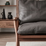 Кресло c каркасом из массива дерева и мягкой кожаной обивкой Walnut Armchair варинант исполнения - 10 | Loft Concept в Саратове