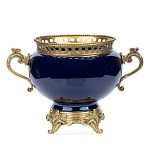 Ваза темно-синяя фарфоровая на бронзовой подставке с ажурным ободком и изогнутыми ручками Eden Garden варинант исполнения - 1 | Loft Concept в Саратове